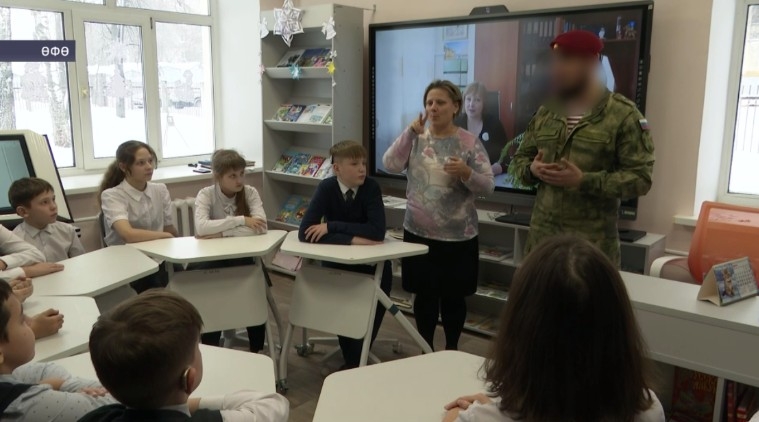 Салауат Юлаев батальоны яугиры алғы һыҙыҡҡа килгән хат адресаты менән осрашты