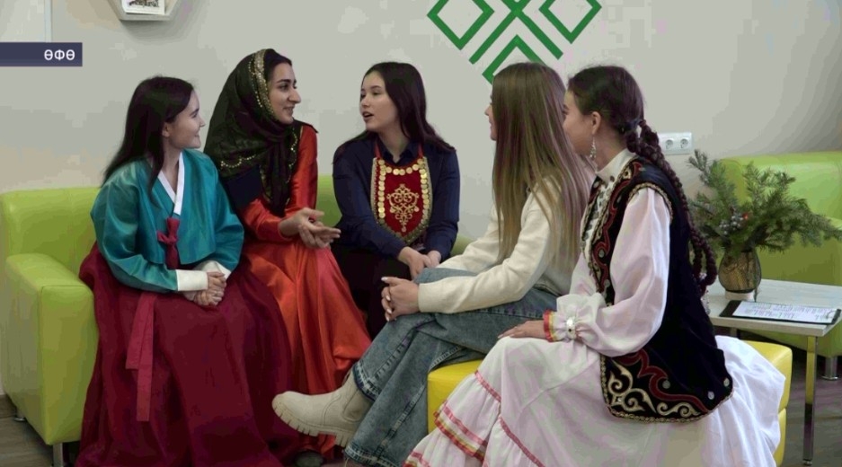 Өфө фән һәм технологиялар университетында милли стилдәге йәштәр киңлеге асылды
