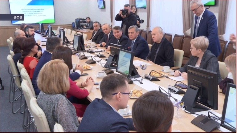 Дәүләт Йыйылышы - Ҡоролтай рәйесе журналистар менән осрашты