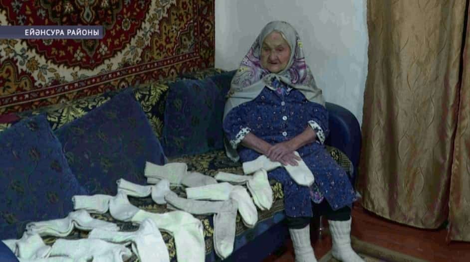 Ейәнсура районынан Бәзиха Усманова махсус хәрби операция биләмәһендәге яугирҙарға ойоҡбаштар бәйләй