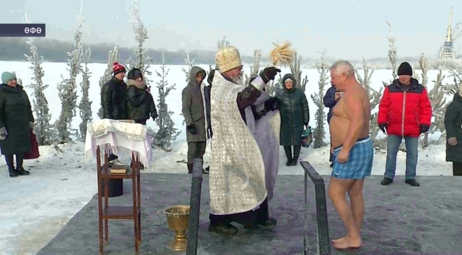 Христиан динендәгеләр Керәшен кисен ҡаршыланы
