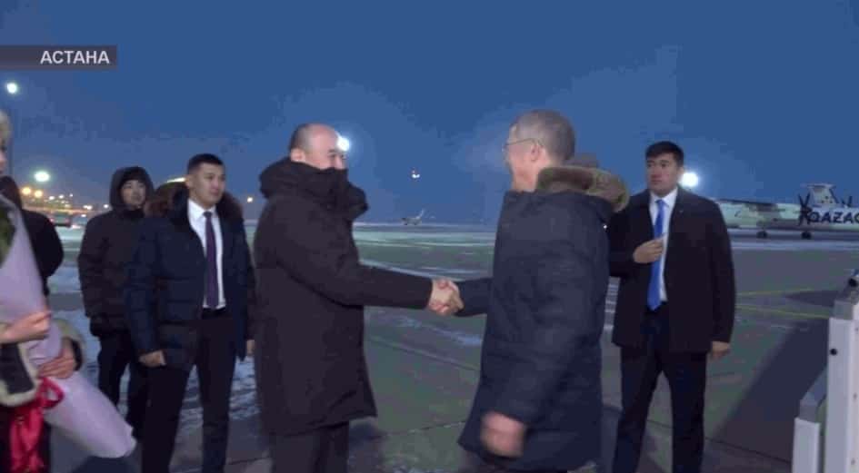 Радий Хәбиров эш сәфәре менән Ҡаҙағстанға юлланды