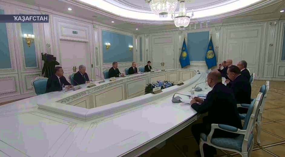 Астанала Ҡаҙағстан президенты Ҡасым Жомарт Токаев Радий Хәбиров менән осрашты