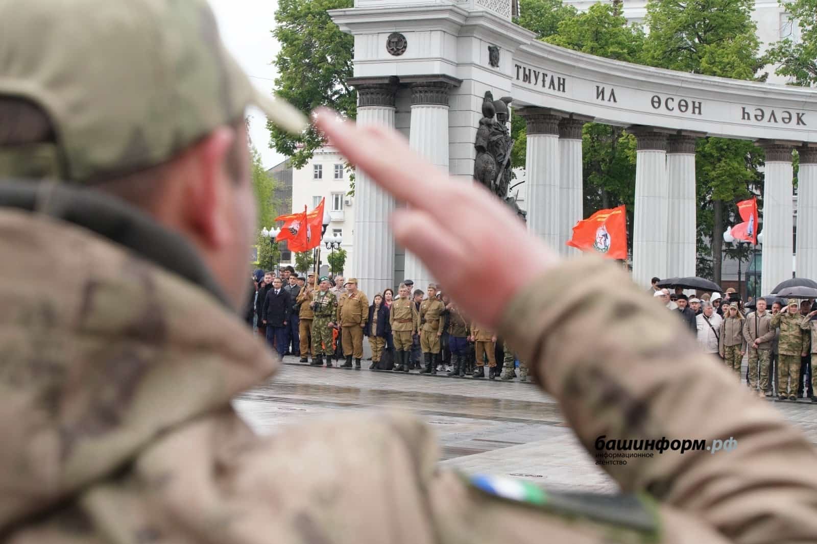Контракт төҙөмәйенсә махсус операцияла ҡатнашыусыларға ла ветеран статусы бирелә