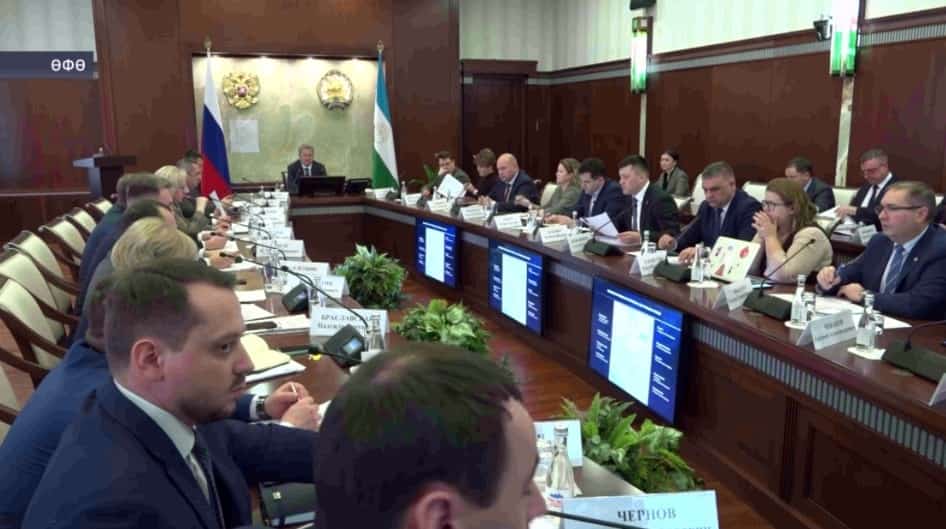 Радий Хәбиров Башҡортостан төбәктәрендә йәмәғәт киңлектәрен төҙөкләндереү буйынса кәңәшмә үткәрҙе
