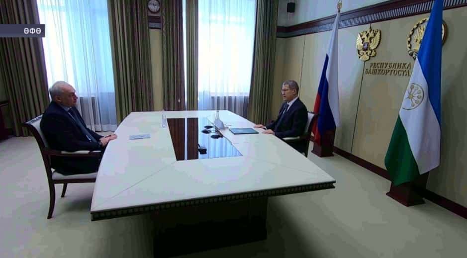 Радий Хәбиров Рәсәй Президенты хакимиәте етәксеһе урынбаҫары Магомедсалам Магомедов менән осрашты