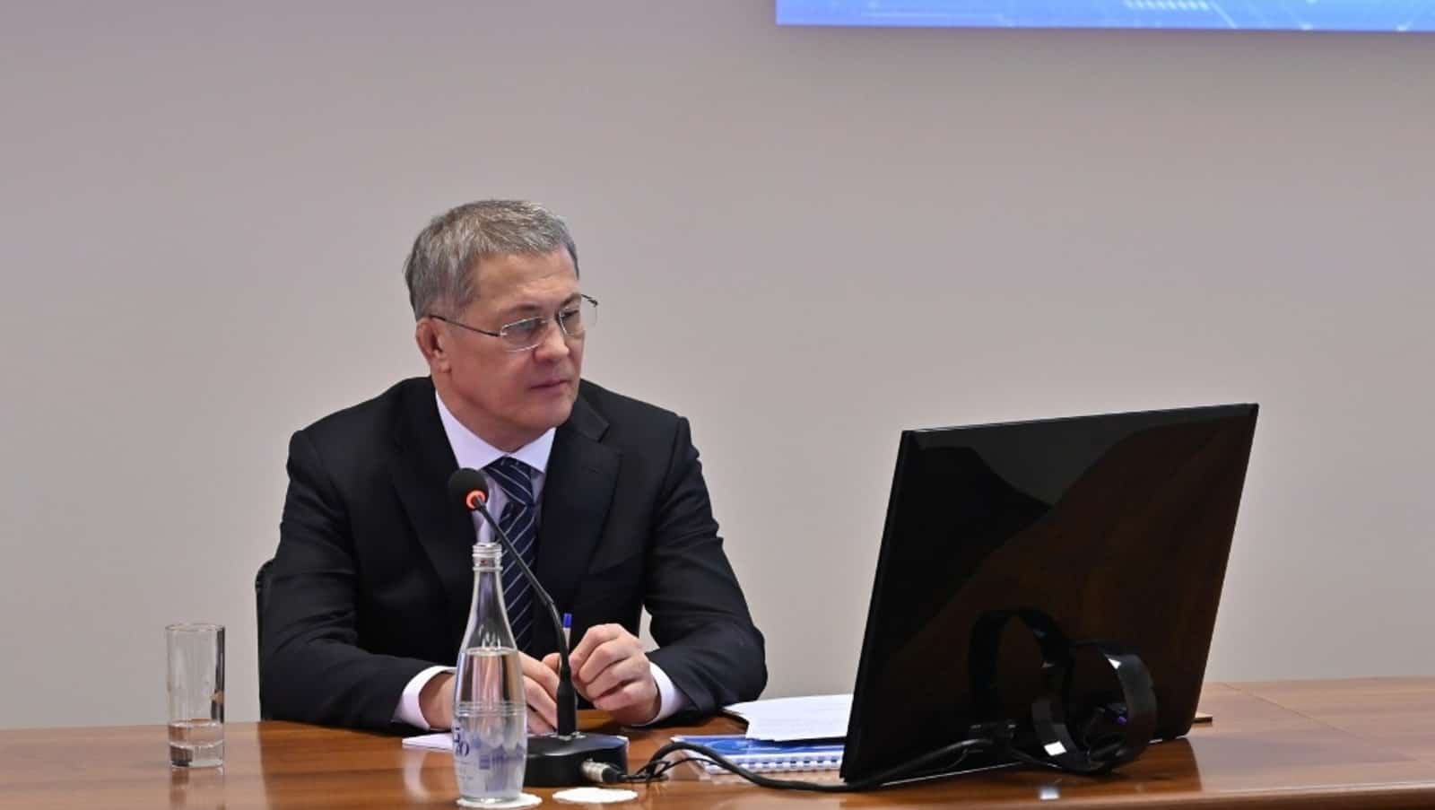 Радий  Хәбиров дәүләт теркәүе идаралығы ултырышында ҡатнашты