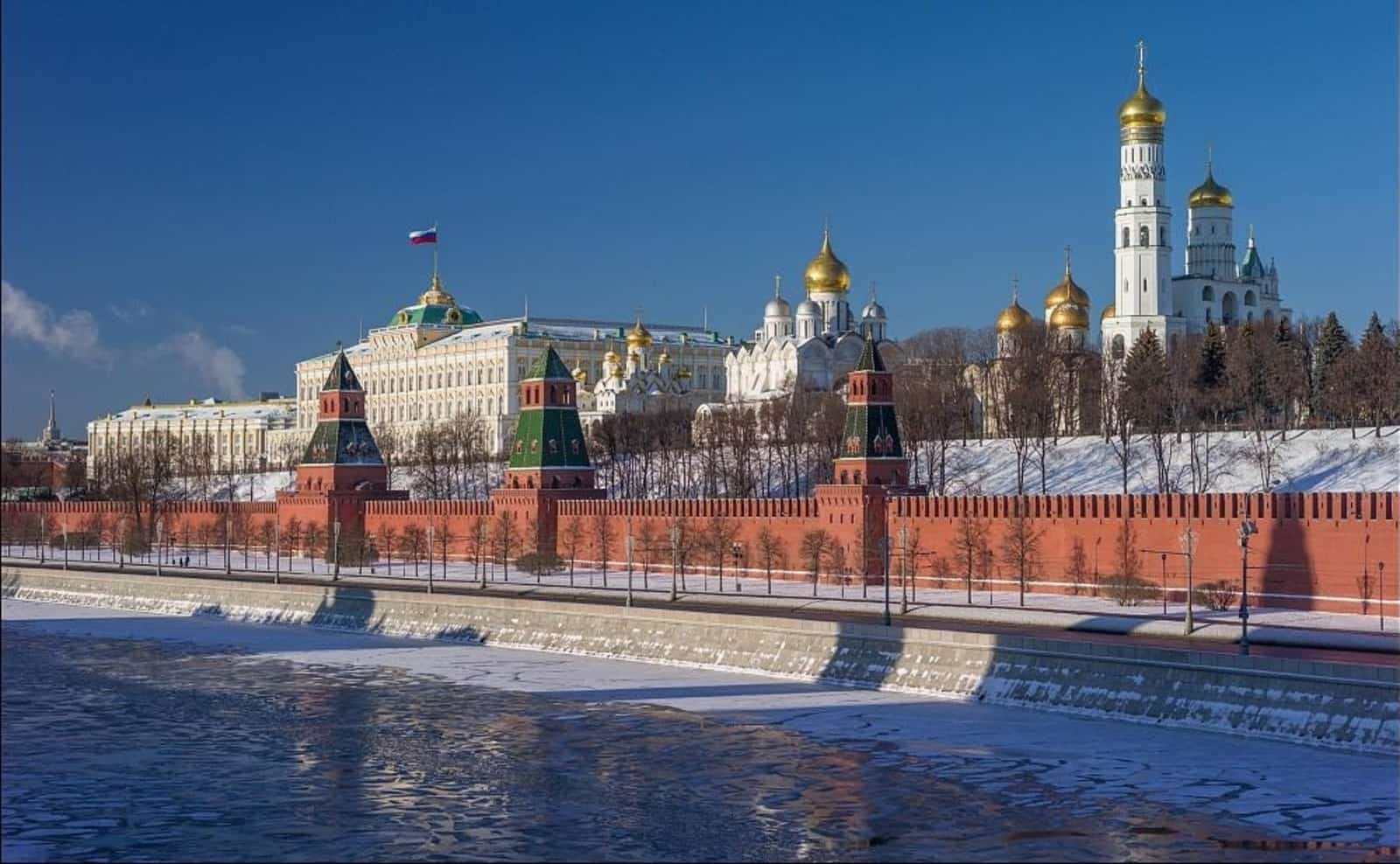 Владимир Путин  Республика Башлығы Радий Хәбиров исеменә  ҡотлау ебәрҙе