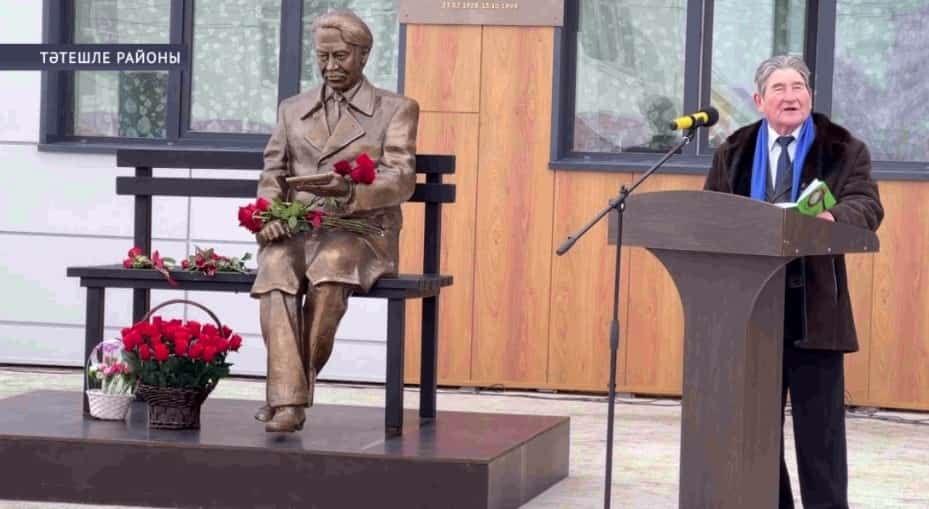 Тәтешле районында Башҡортостандың халыҡ шағиры Әнғәм Атнабаевҡа һәйкәл асылды