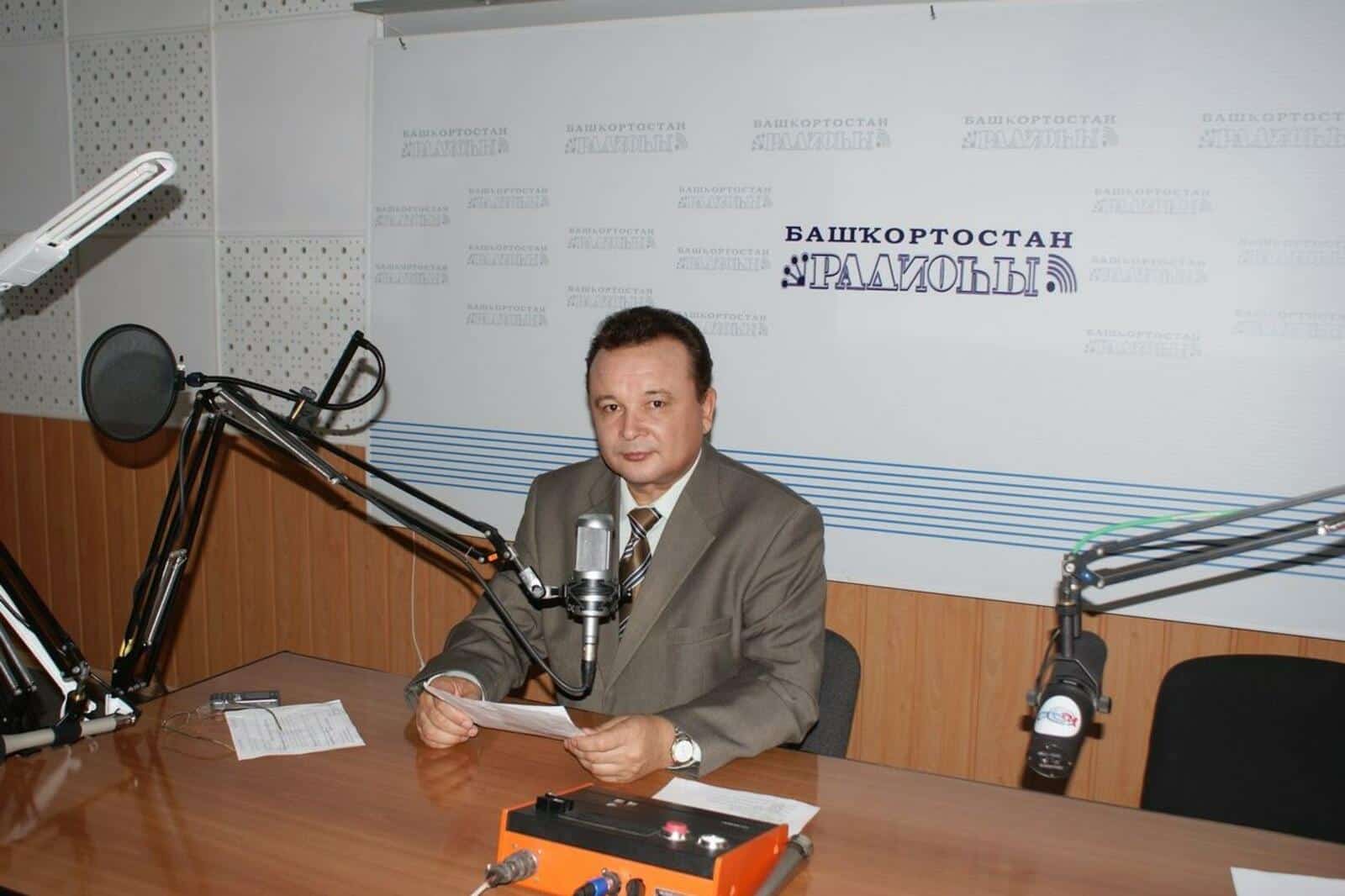Бөгөн республика йәмәғәтселеге  Әхәт Мортазинды иҫкә ала
