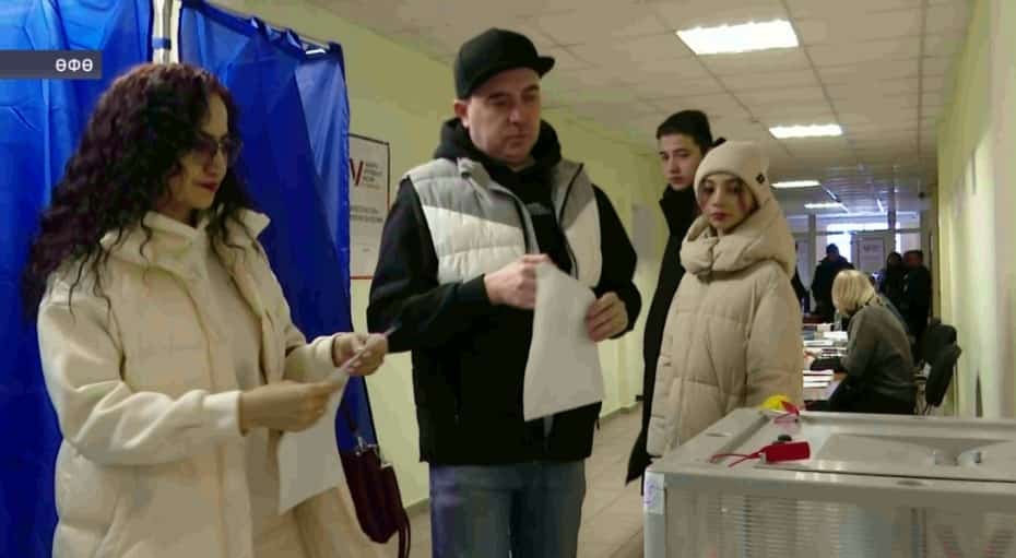 Ғөбәйҙуллиндар һайлауға бөтә ғаиләһе менән килде