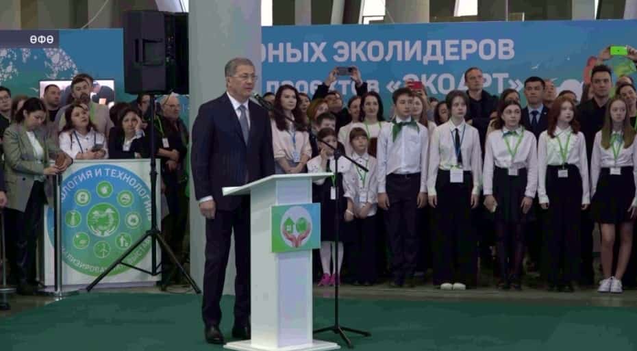 Радий Хәбиров Ҡыйғы районында сүп-сар эшкәртеү комплексы эшенә старт бирҙе