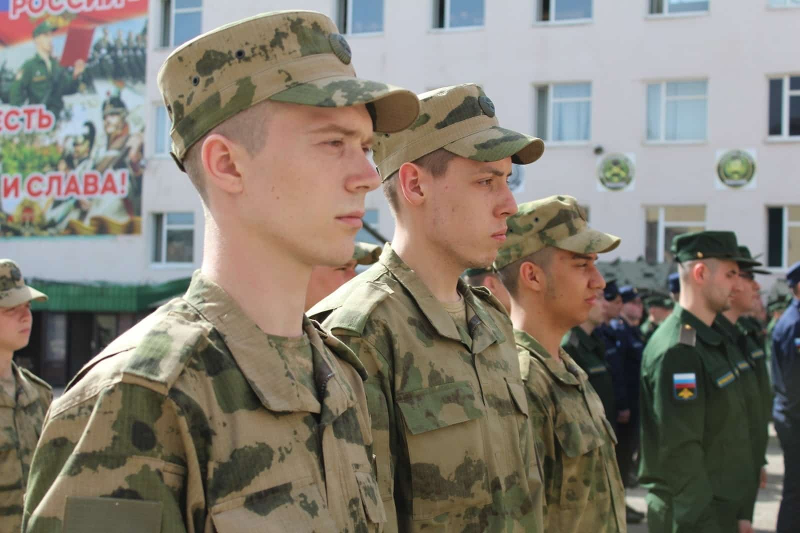 Башҡортостандан 200 һалдат хәрби хеҙмәт урынына юлланды