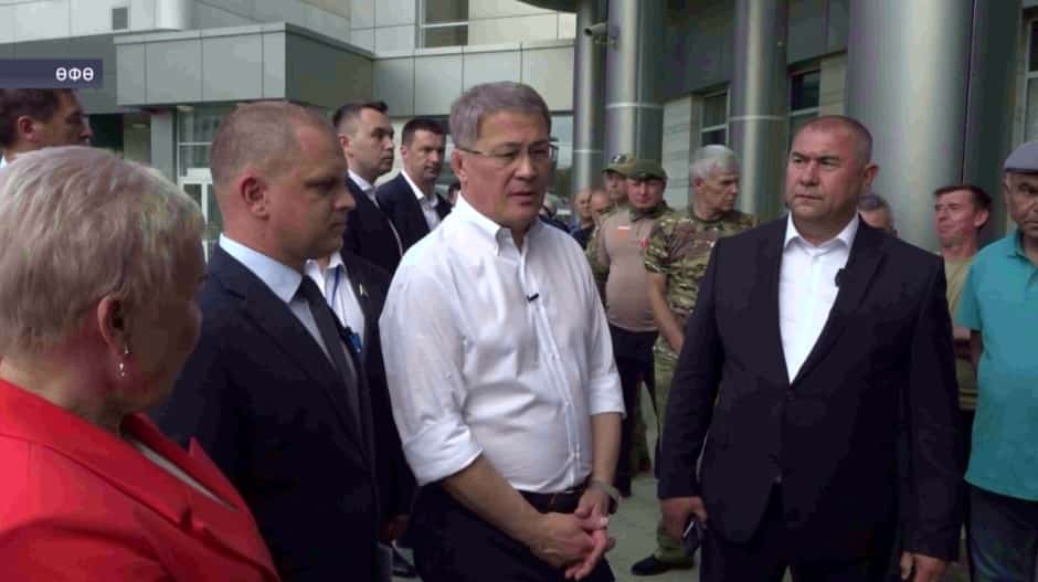 Радий Хәбиров махсус хәрби операцияла ҡатнашыусылар өсөн 127-се гуманитар ылауҙы оҙатыуҙа ҡатнашты