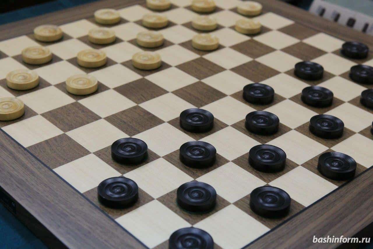 Өфө йөҙ шаҡмаҡлы шашка буйынса ил беренселеген ҡабул итә