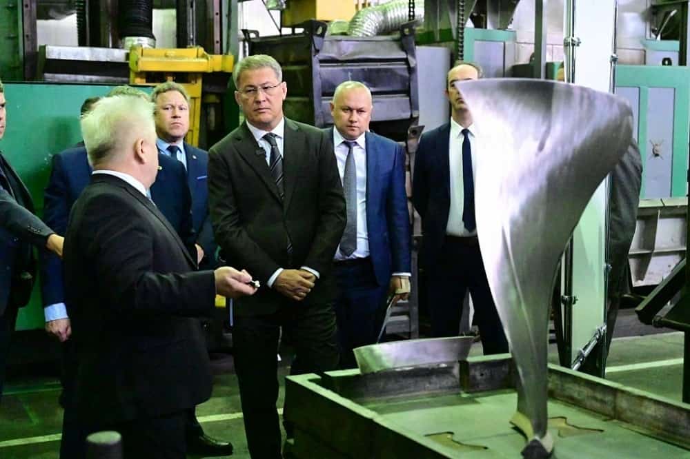 Радий Хәбиров авиатөҙөлөш өсөн үҙенсәлекле фәнни асыштар менән танышты