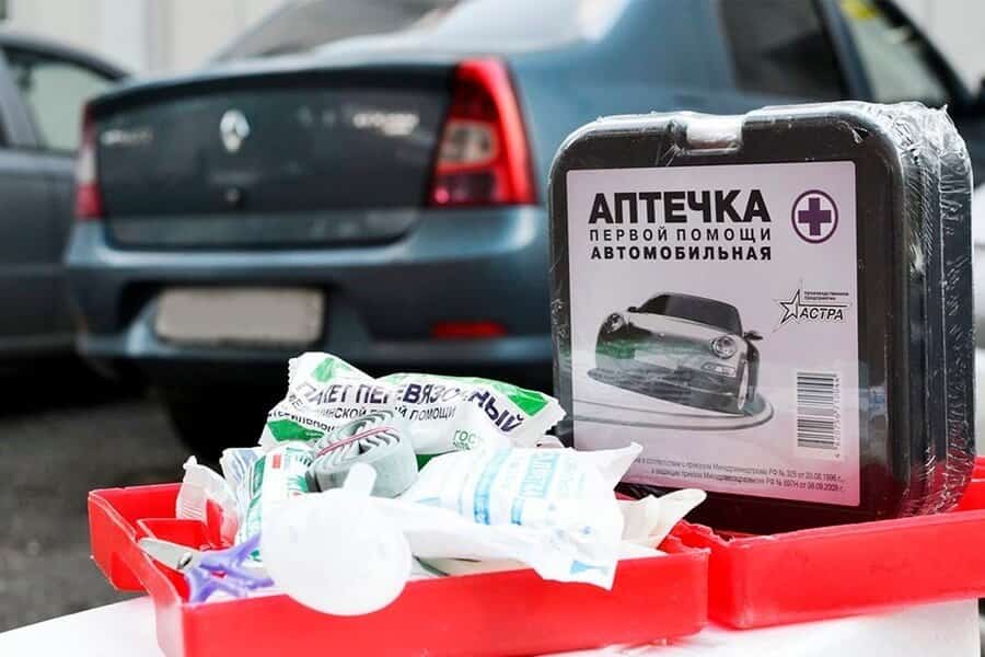 Автомобиль салонында аптечка булырға тейешме?