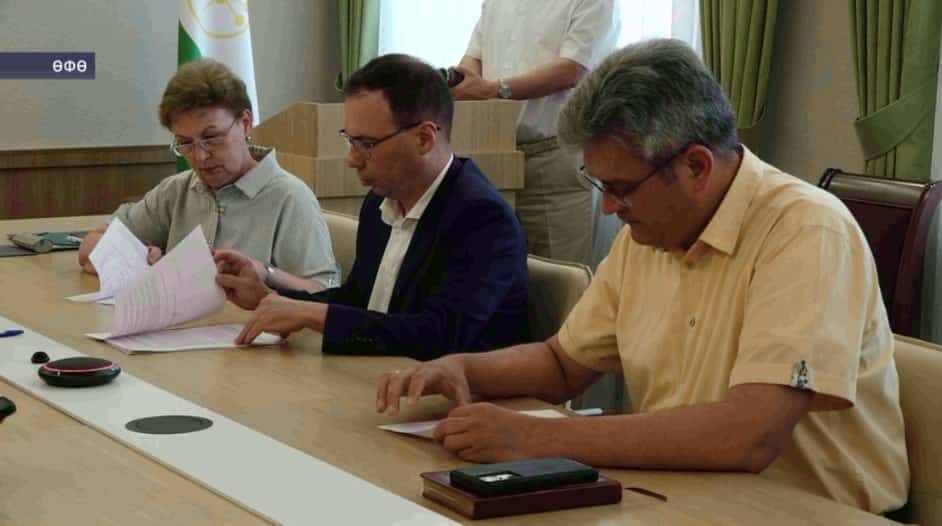 Республика үҙәк һайлау комиссияһында Башҡортостан башлығы вазифаһына кандидаттарҙы теркәү тамамланды