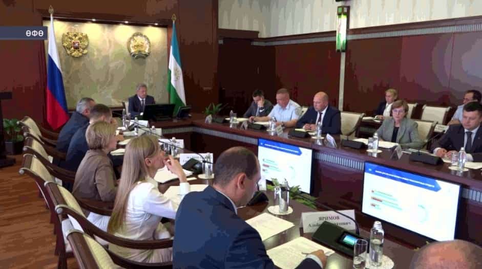 Радий Хәбиров республика юлдарында хәүефһеҙлекте арттырыу буйынса өҫтәмә саралар күрергә ҡушты