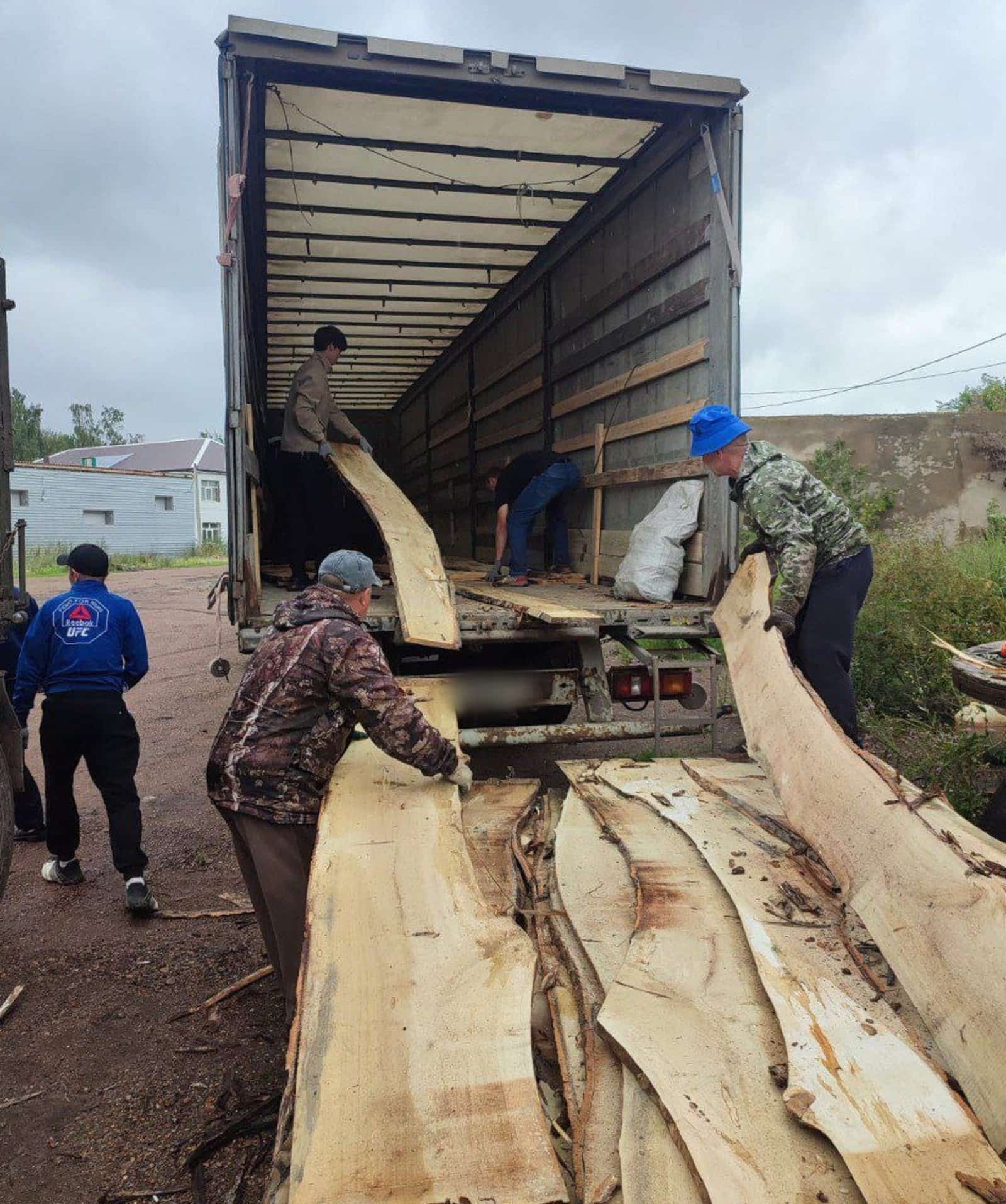 Бүздәктән махсус хәрби операция биләмәһенә сираттағы гуманитар ылау ебәрелде