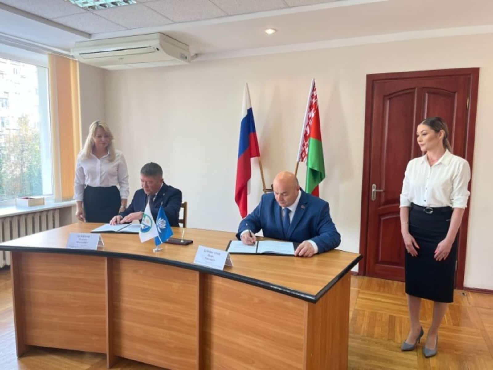 Өфөнөң Орджоникидзе районы һәм Белоруссияның Новополоцк ҡалаһы туғандаш була