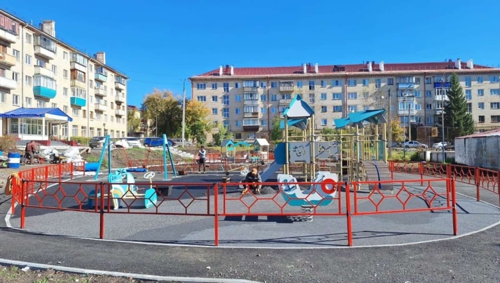 Белоретт “Башҡорт ихаталары” программаһы буйынса йорт алдында эштәр теүәлләнә