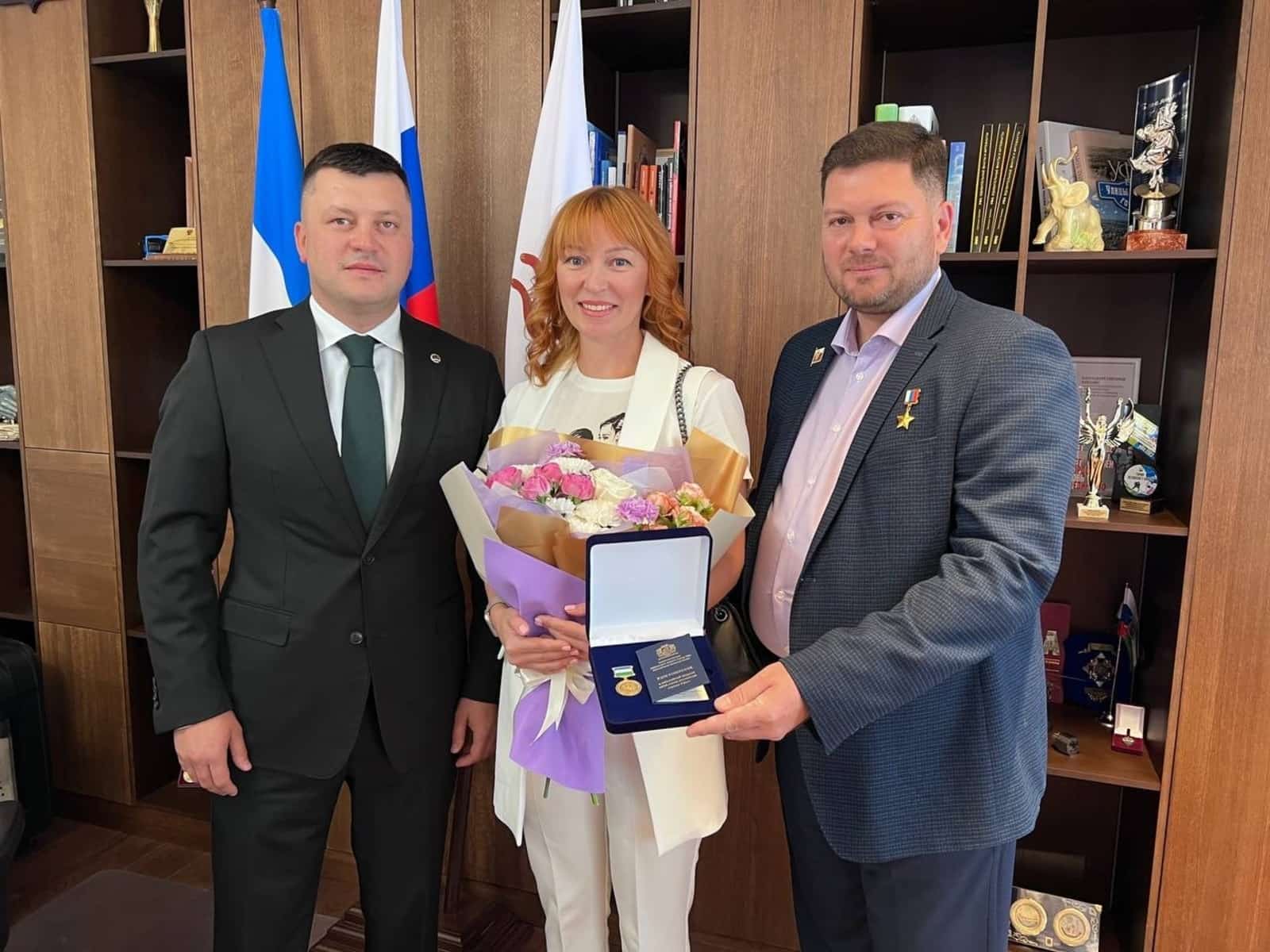 Өфө ҡала хакимиәте башлығы Рәсәй Геройы Денис Чернавин менән осрашҡан