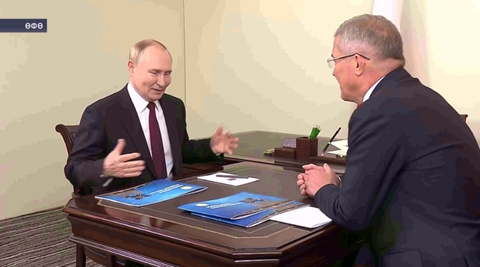 Владимир Путин Башҡортостан башлығы Радий Хәбиров менән эшлекле осрашыу уҙғарҙы