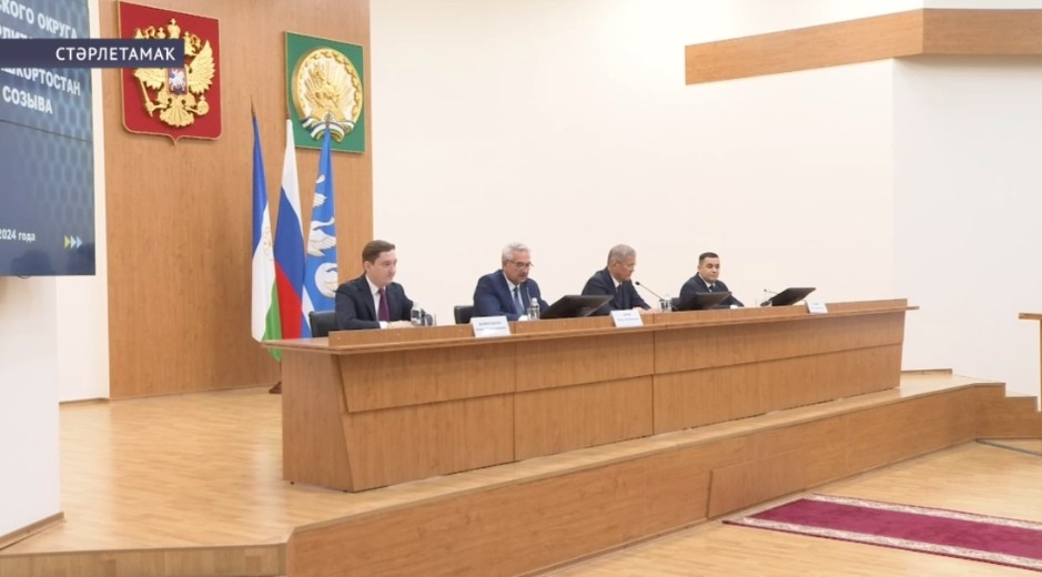 Радий Хәбиров Стәрлетамаҡ ҡала советы ултырышында ҡатнашты