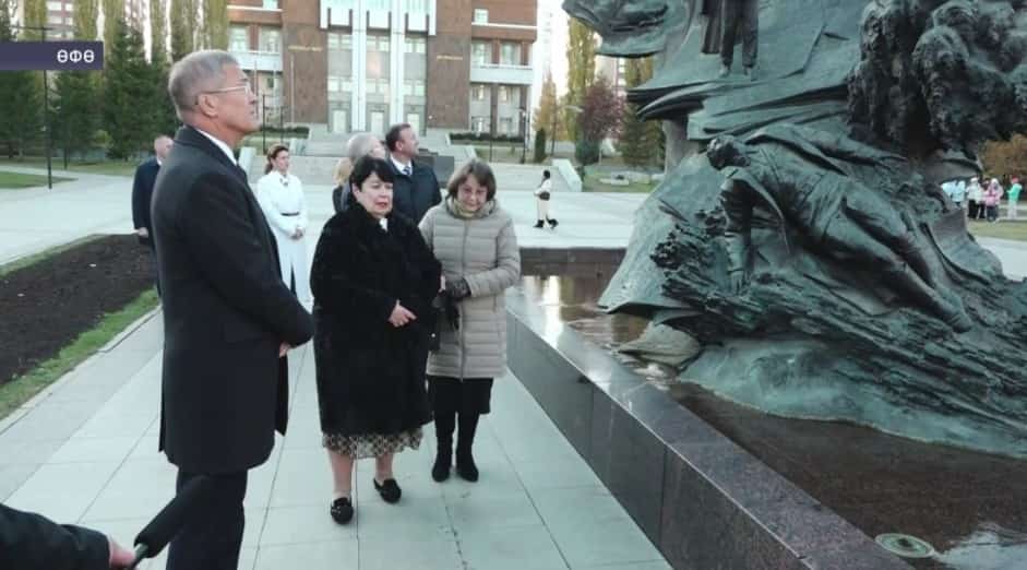 Республика йәмәғәтселеге Мостай Кәримде хөрмәтләп иҫкә алды