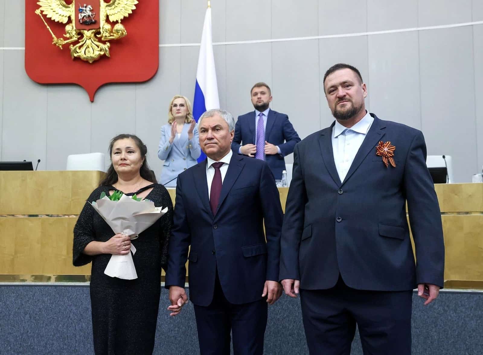 Дәүләт Думаһында махсус хәрби операция геройҙарының ата-әсәләрен тәбрикләнеләр