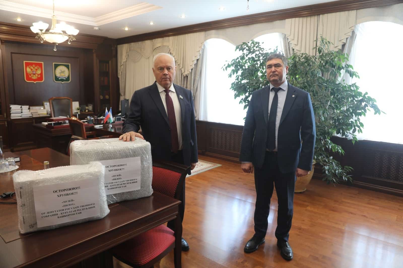 Башҡортостан парламенты депутаттары яугирҙарға ярҙам юлланы