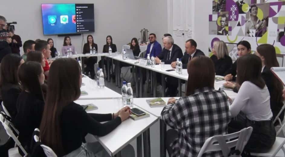 Район башлыҡтары менән туранан-тура әңгәмә