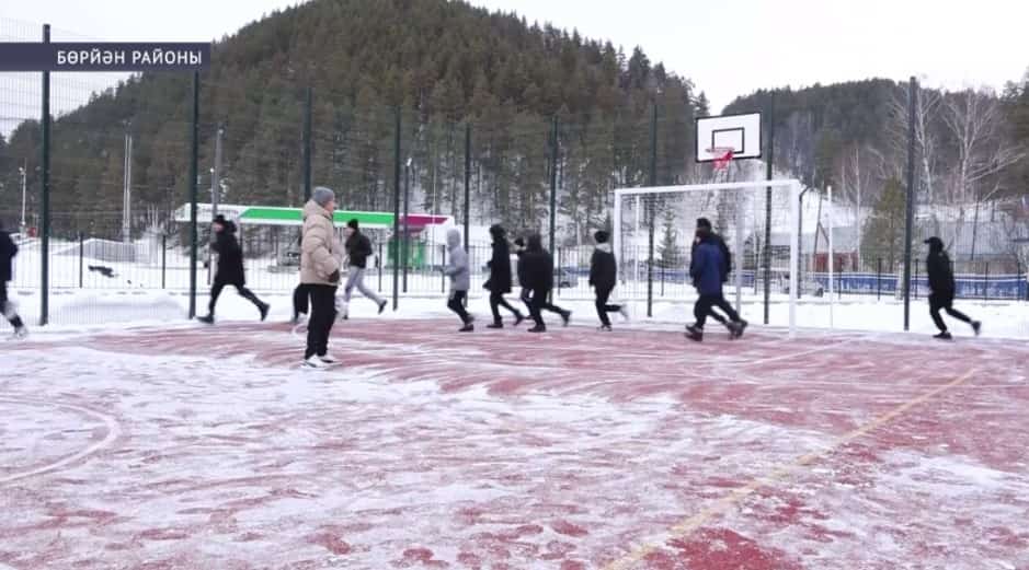 Бөрйән районы үҙәгендә күп функциялы спорт майҙансығының беренсе объекты файҙаланыуға тапшырылды