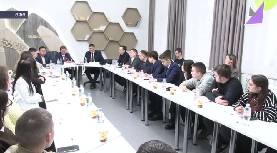 Саҡмағош районы хакимиәте Өфөлә актив һәм талантлы яҡташтары менән осрашты