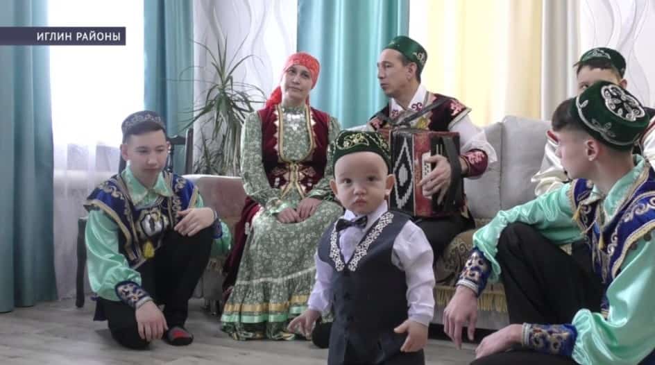 «Өлгөлө башҡорт ғаиләһе» Иглин районы Һарт-Лабау ауылында йәшәй