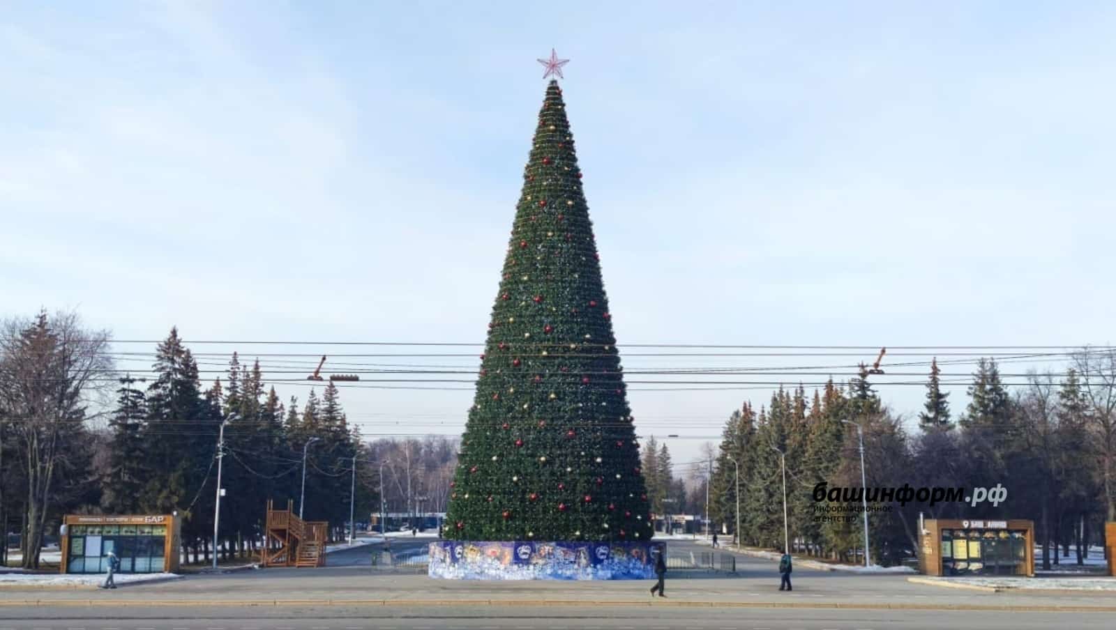Өфөлә яңы йыл алдынан 20 боҙ ҡаласығы һәм 30 һырғалаҡ булдырыла