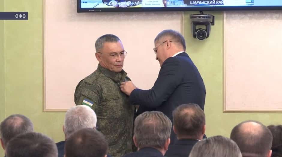 Республика етәксеһе Юлай Ильясовты генерал Шайморатов миҙалы менән бүләкләне