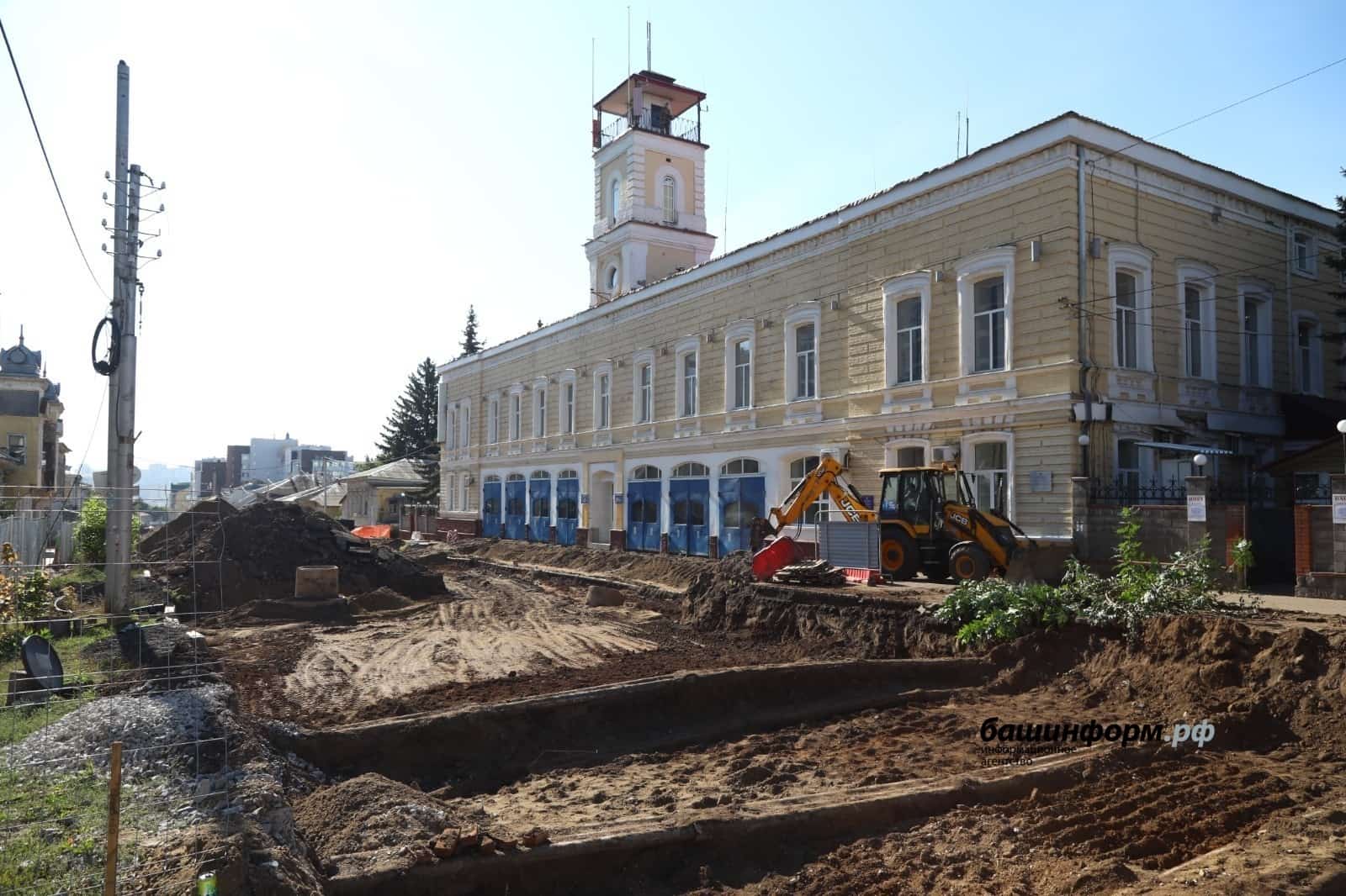 Радий Хәбиров Октябрь революцияһы урамын төҙөкләндереү буйынса фекер белдерҙе