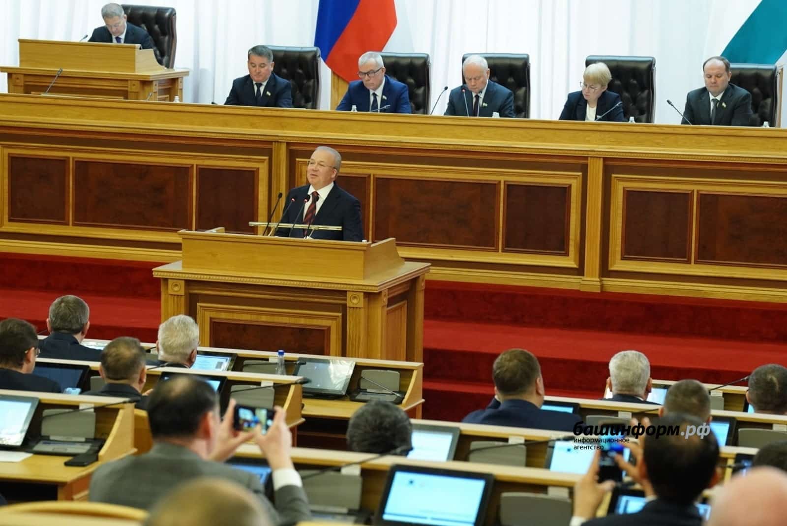 Башҡортостан хөкүмәте комплекслы кадрҙар программаһын әҙерләй