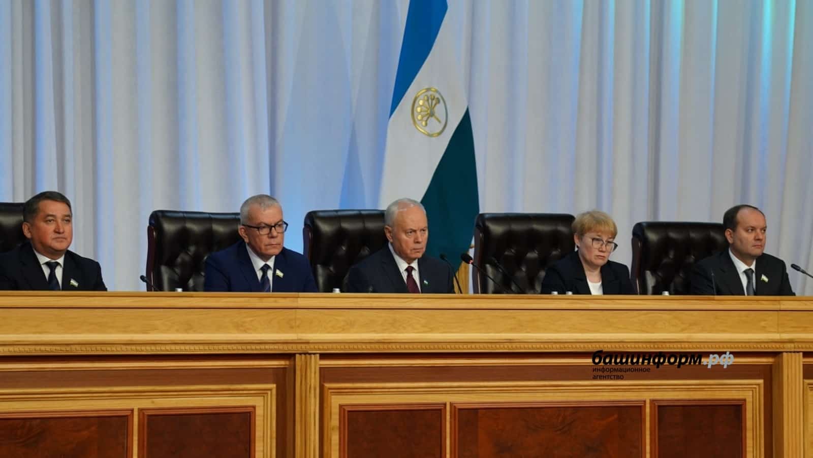 Парламент Республика Башлығы  мөрәжәғәтенән һуң  тәҡдимдәр әҙерләй