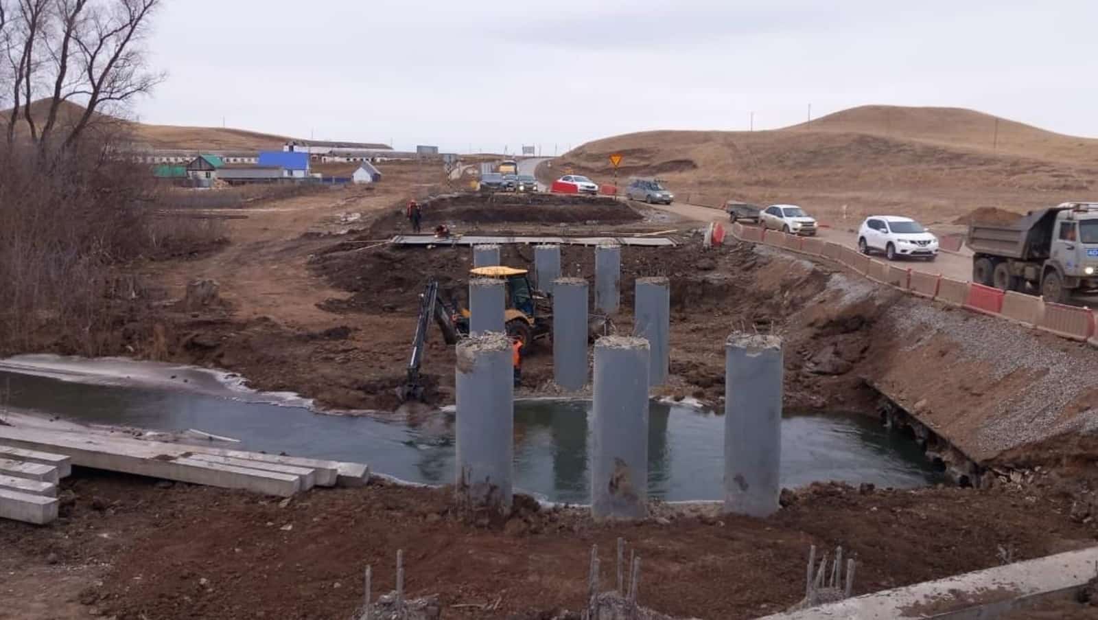 Башҡортостанда Ҡорһаҡ йылғаһы аша күпер 2025 йыл аҙағына тиклем ремонтлана