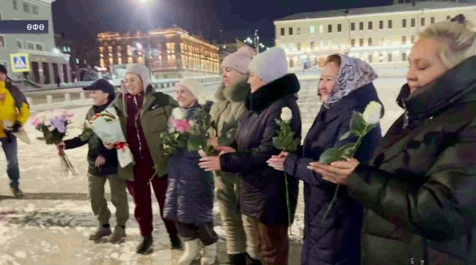 Махсус хәрби операция биләмәһендә эшләгән ирекмән ҡатын-ҡыҙҙар отряды Башҡортостанға ҡайтты