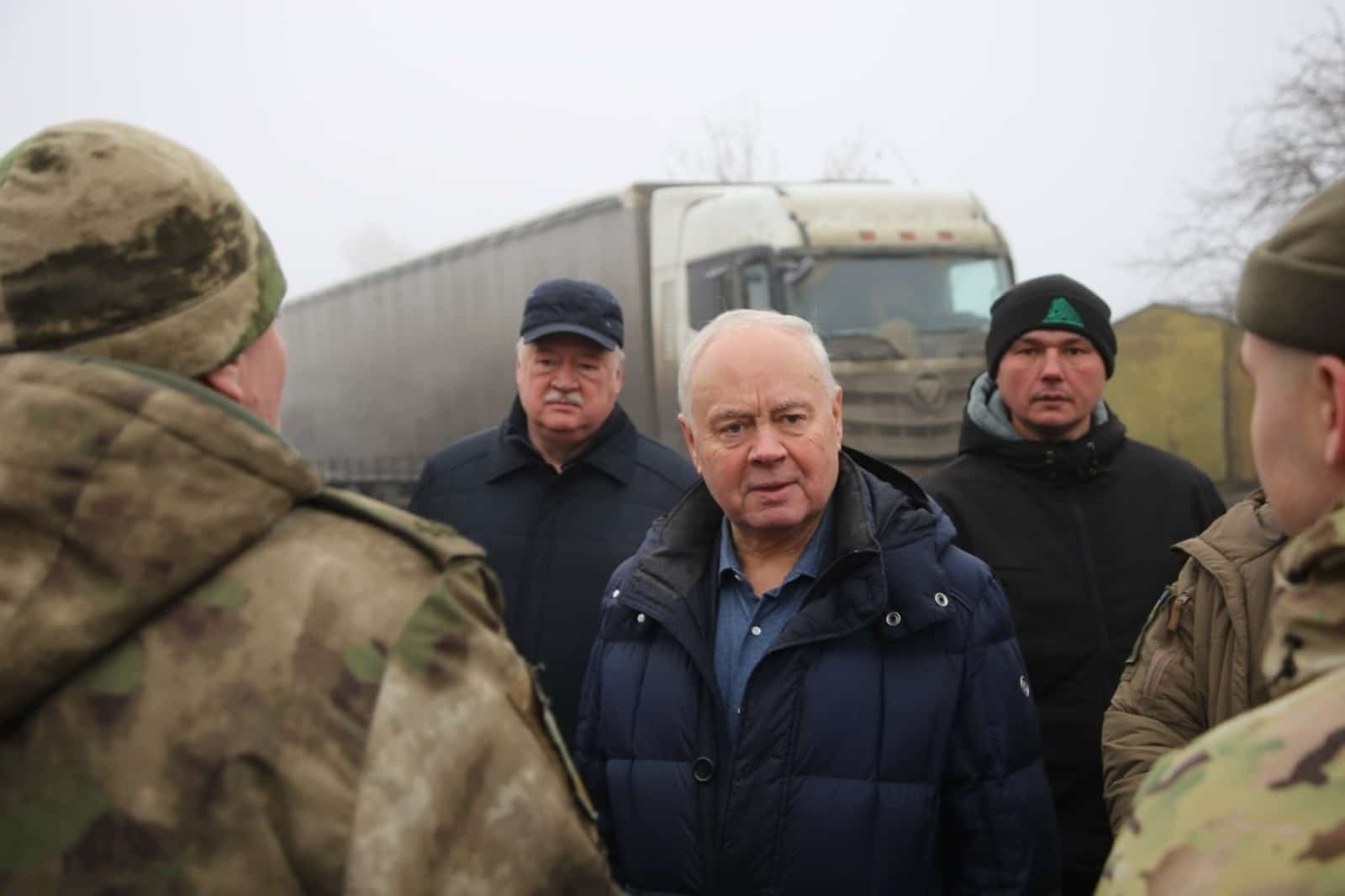 Дәүләт Йыйылышы -Ҡоролтай депутаттары гуманитар йөк менән колоннаны оҙатып барҙы