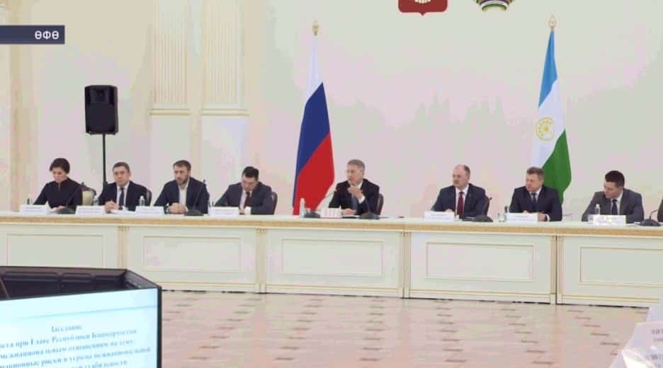 Радий Хәбиров милләт-ара бәйләнештәр буйынса совет ултырышын уҙғарҙы