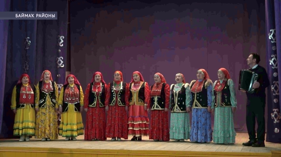 Баймаҡ районының Ниғәмәт ауылында эшләп иклгән «Һаҡмар һандуғастары» ансамбленә 20 йыл