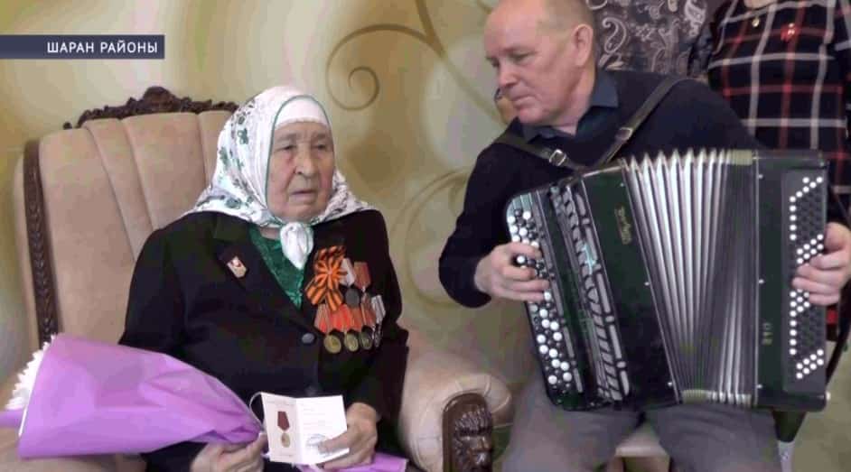 Шаран районында Бөйөк Еңеүгә тос өлөш индергән ветерандар бүләкләнде
