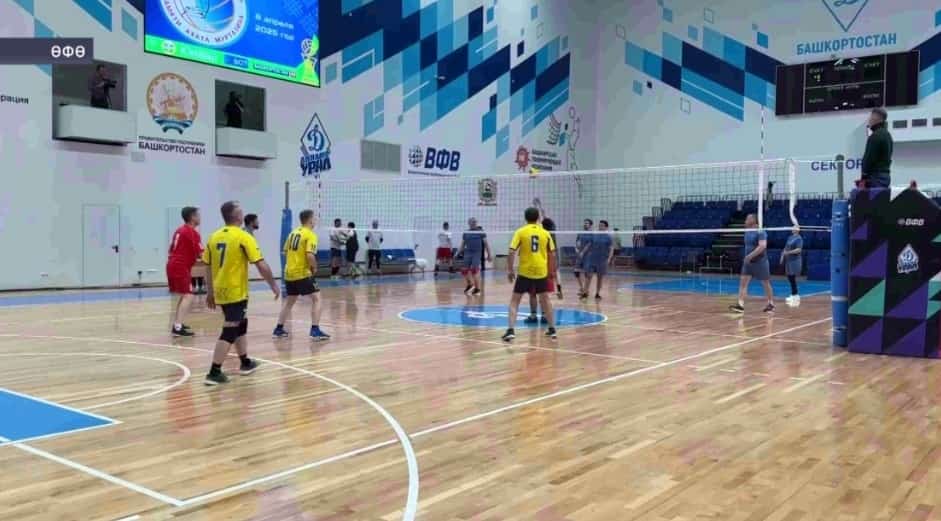 Баш ҡалала волейбол буйынса Әхәт Мортазин иҫтәлегенә арналған турнир үтте