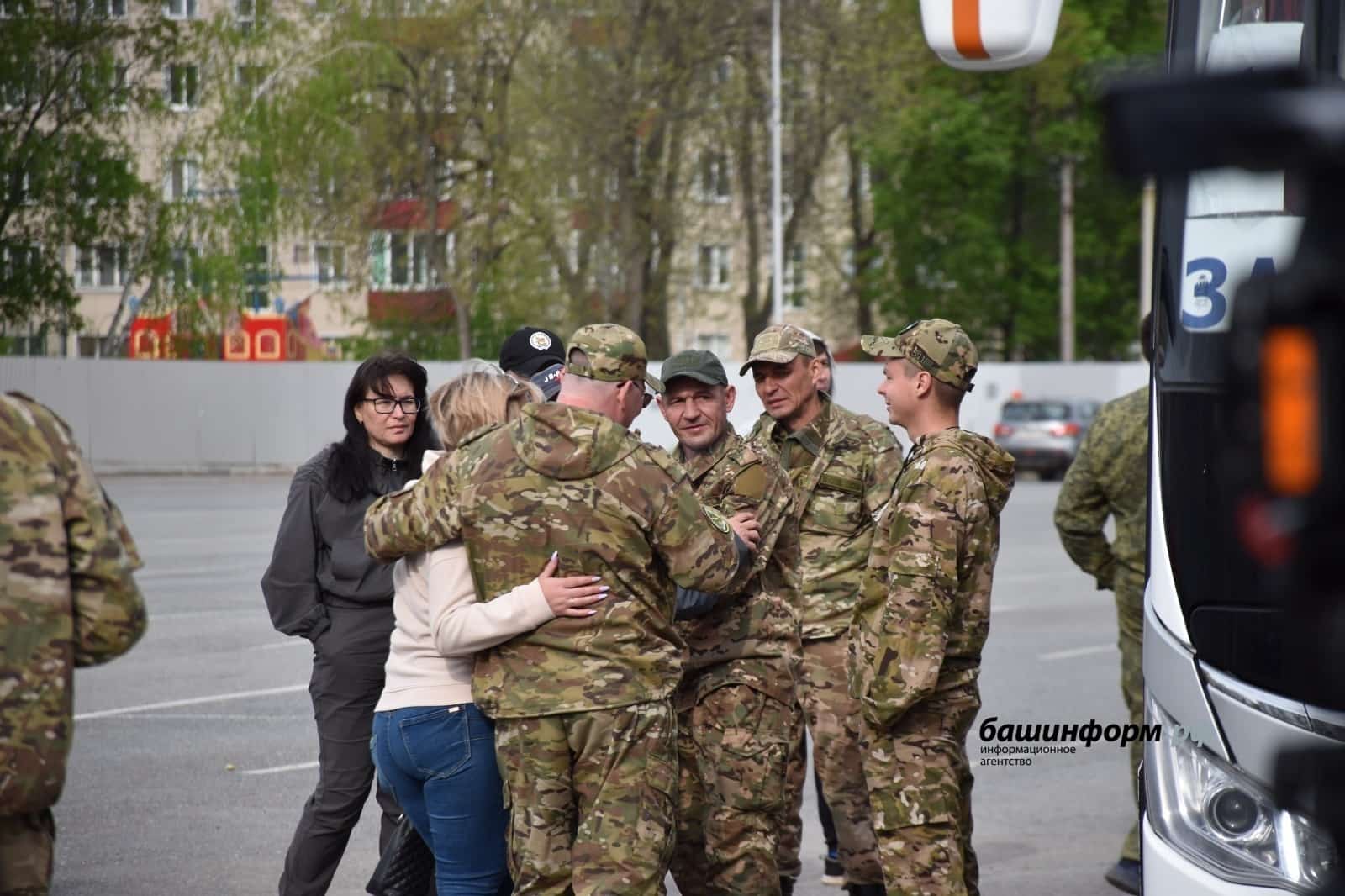 МХОла ҡатнашыусыларҙың бер төркөмө ҡыҫҡа ялдан һуң фронтҡа юлланды
