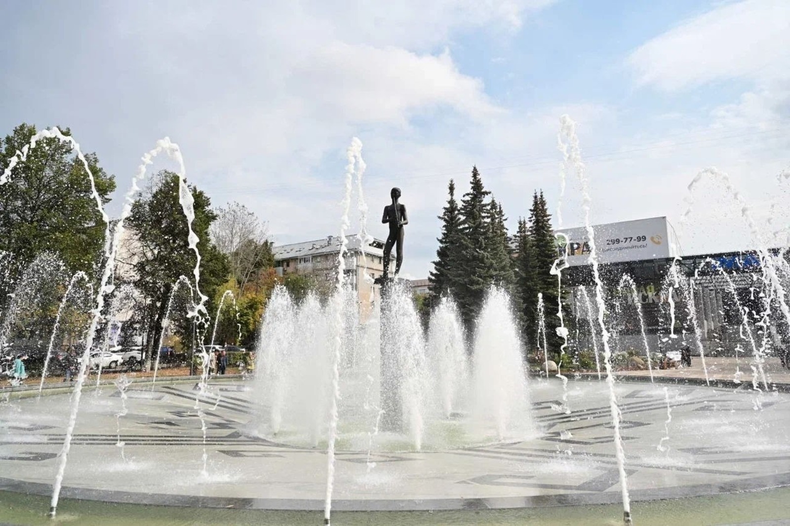 Өфөләге "Искра" кинотеатры бинаһы мәҙәни мираҫ объекттары исемлегенән сығарылды